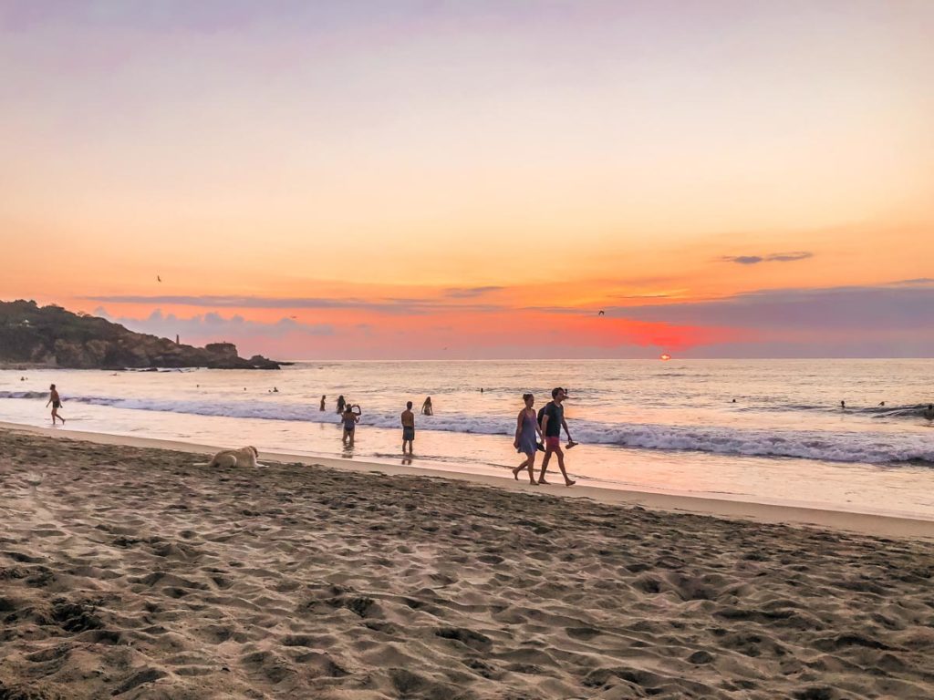 La Punta Zicatela atardecer Puerto Escondido